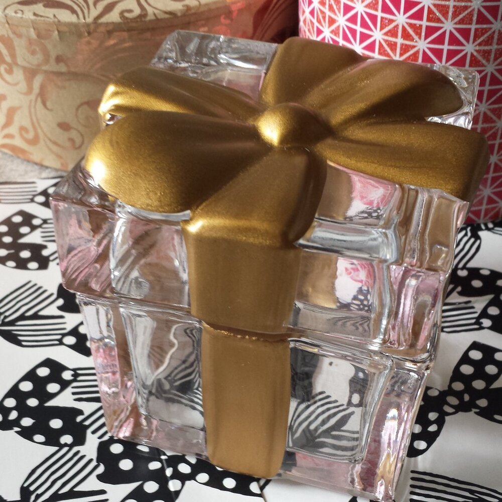 CIRCLEWARE Glass Bow Present Box